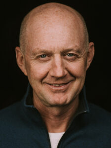 02SocNews Friesen photo