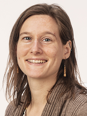 04SocNews AssistEds Lovelace